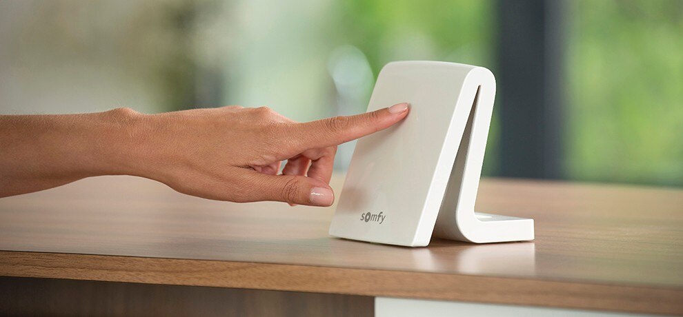 Somfy smart home: ultiem wooncomfort met uw smartphone en TaHoma box. Somfy smart home: ultiem wooncomfort met uw smartphone en TaHoma box.